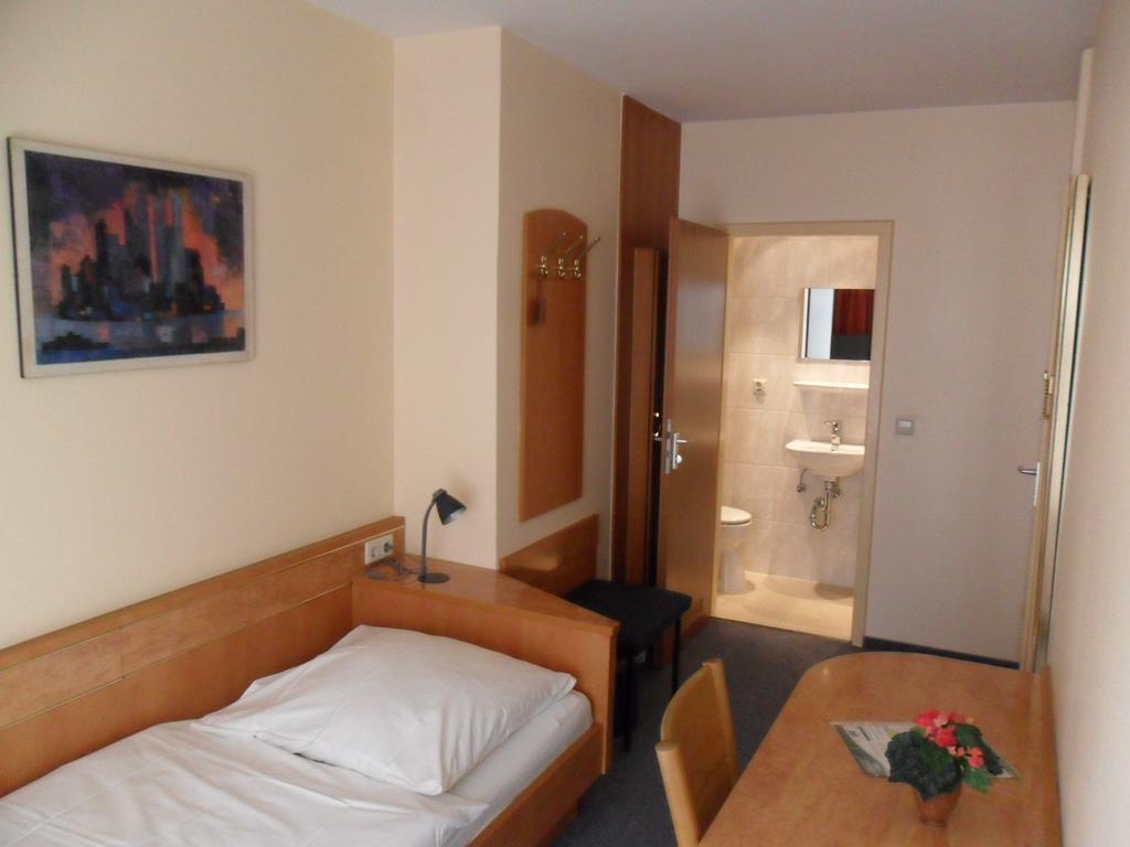 Hotel Europa Pforzheim Room photo